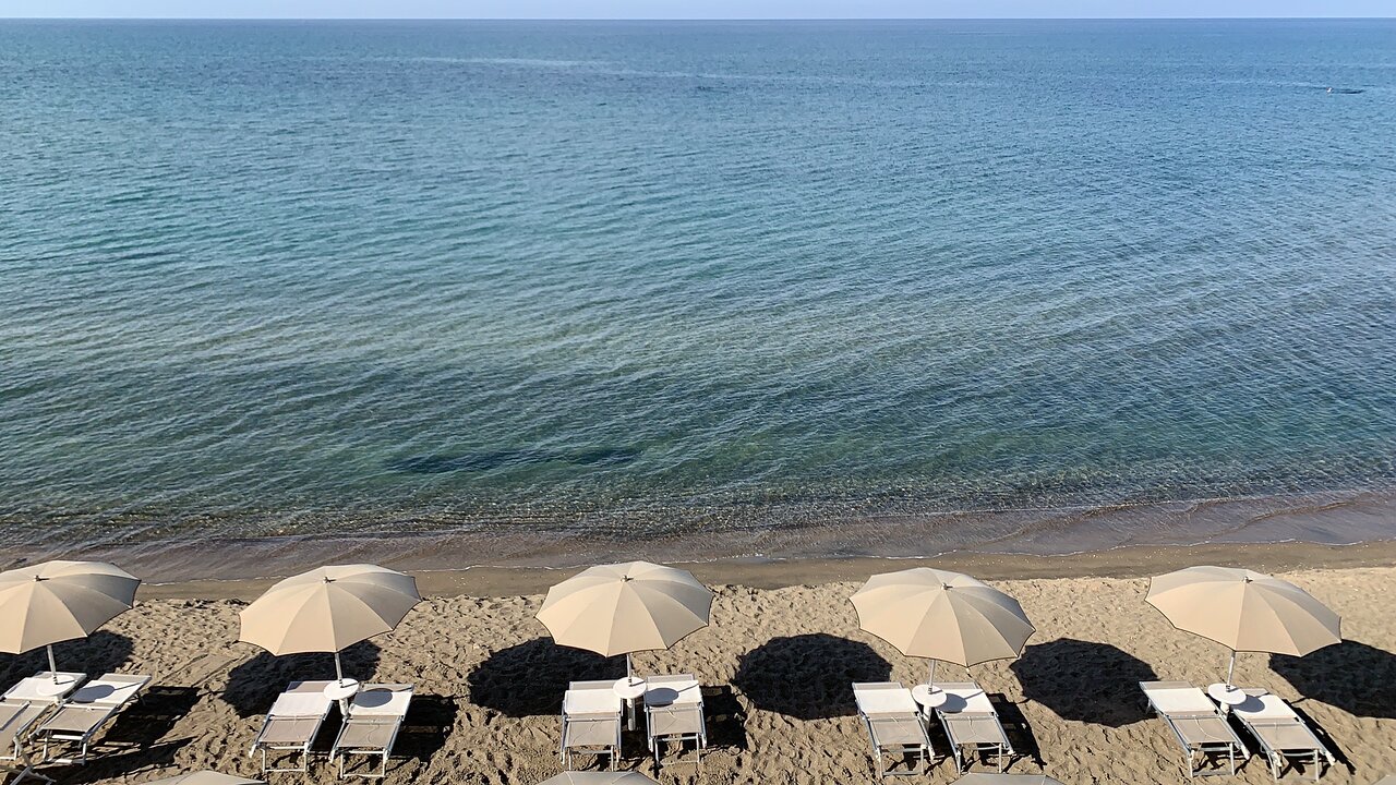 Hotel spiaggia privata latina